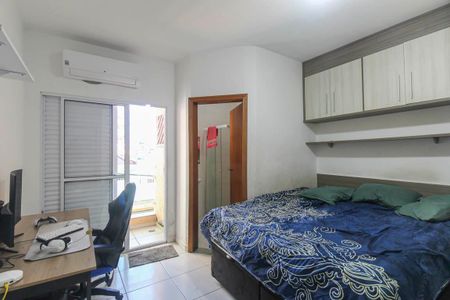 Casa à venda com 220m², 4 quartos e 2 vagasSuite 2