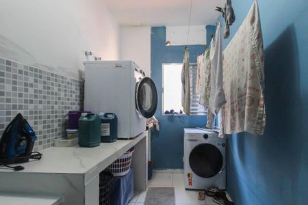 Casa à venda com 220m², 4 quartos e 2 vagasÁrea de Serviço