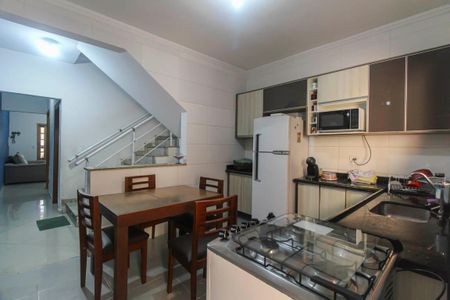 Casa à venda com 220m², 4 quartos e 2 vagasCozinha
