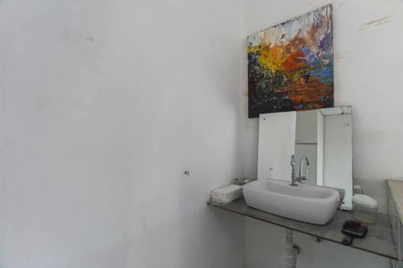 Casa à venda com 220m², 4 quartos e 2 vagasBanheiro da Suíte 1