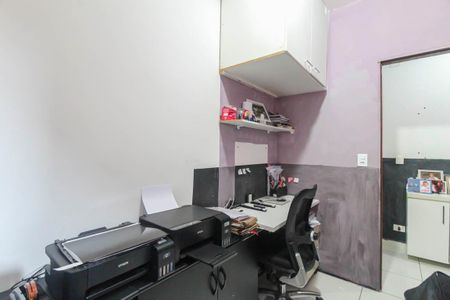 Casa à venda com 220m², 4 quartos e 2 vagasEscritorio