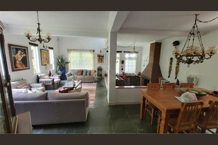 Casa à venda com 185m², 3 quartos e 2 vagas