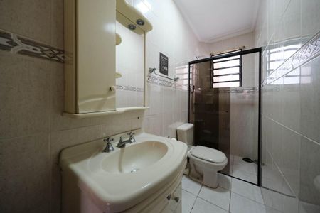 Casa à venda com 280m², 8 quartos e 4 vagasBanheiro 2