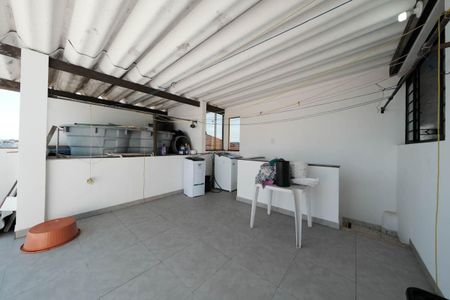 Casa à venda com 280m², 8 quartos e 4 vagasÁrea de Serviço