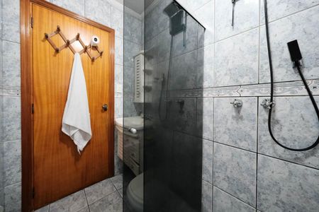 Casa à venda com 280m², 8 quartos e 4 vagasBanheiro 1