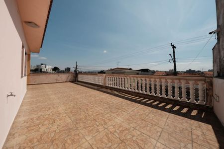 Casa à venda com 280m², 8 quartos e 4 vagasVaranda