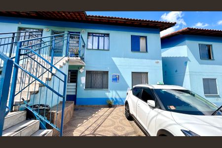 Apartamento para alugar com 45m², 2 quartos e 1 vagaPlaca instalada na fachada do imóvel 