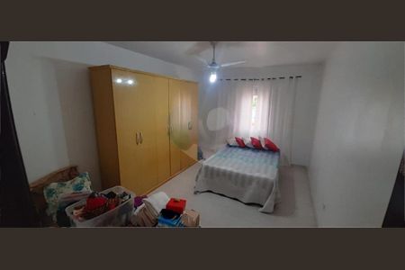 Casa à venda com 4 quartos, 200m² em Jardim das Flores, São Paulo