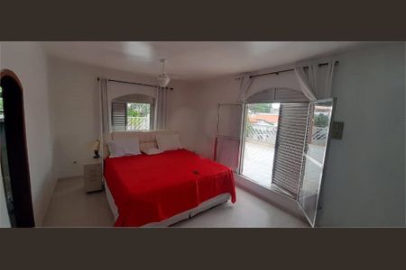 Casa à venda com 4 quartos, 200m² em Jardim das Flores, São Paulo