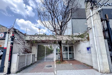 Apartamento à venda com 34m², 1 quarto e sem vagaFachada - Plaquinha