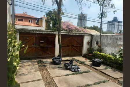 Casa à venda com 131m², 3 quartos e 2 vagas