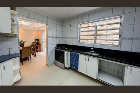 Casa à venda com 3 quartos, 145m² em Parque Sao Domingos, São Paulo