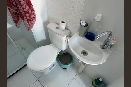 Apartamento para alugar com 61m², 2 quartos e sem vaga Apartamento para alugar com 61m², 2 quartos e sem vagaBanheiro