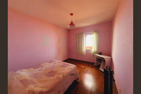Casa à venda com 3 quartos, 200m² em Vila Tiradentes, São Paulo