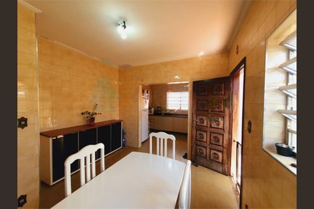 Casa à venda com 3 quartos, 200m² em Vila Tiradentes, São Paulo