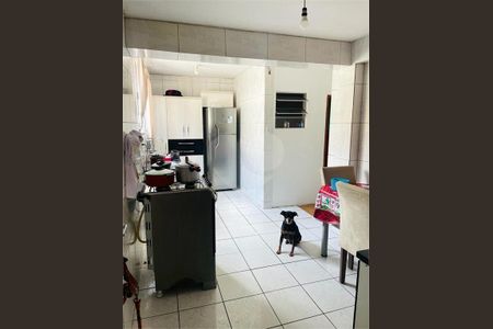 Casa à venda com 80m², 3 quartos e 1 vaga