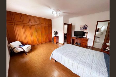 Casa à venda com 517m², 4 quartos e 6 vagas