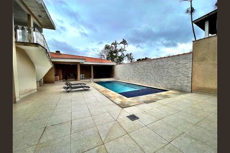 Casa à venda com 517m², 4 quartos e 6 vagas