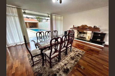 Casa à venda com 4 quartos, 517m² em Interlagos, São Paulo