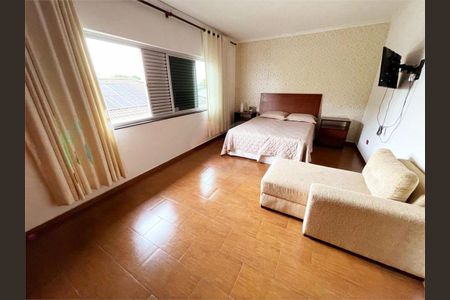 Casa à venda com 517m², 4 quartos e 6 vagas