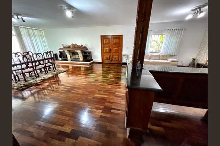 Casa à venda com 4 quartos, 517m² em Interlagos, São Paulo