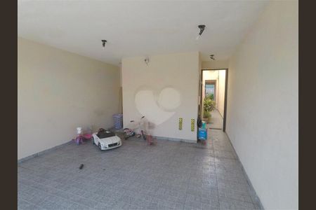 Casa à venda com 4 quartos, 120m² em Jardim Guanhembu, São Paulo