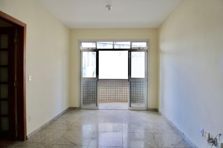 Apartamento para alugar com 100m², 3 quartos e 2 vagasSala