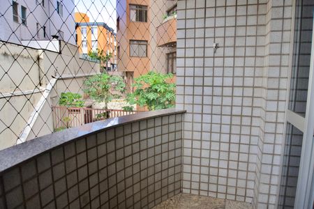 Apartamento para alugar com 100m², 3 quartos e 2 vagasSala - Varanda