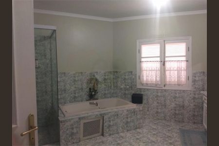 Casa à venda com 520m², 4 quartos e 6 vagas