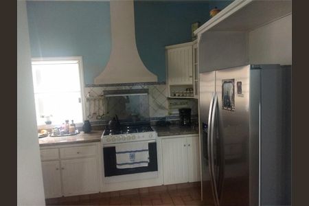 Casa à venda com 520m², 4 quartos e 6 vagas