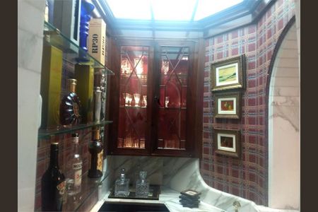 Casa à venda com 520m², 4 quartos e 6 vagas