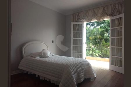 Casa à venda com 4 quartos, 520m² em Interlagos, São Paulo