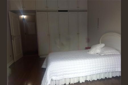 Casa à venda com 520m², 4 quartos e 6 vagas