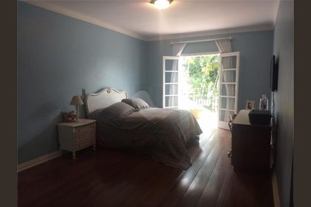 Casa à venda com 520m², 4 quartos e 6 vagas
