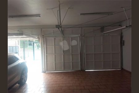 Casa à venda com 520m², 4 quartos e 6 vagas