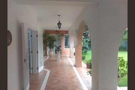 Casa à venda com 520m², 4 quartos e 6 vagas