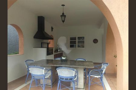 Casa à venda com 520m², 4 quartos e 6 vagas