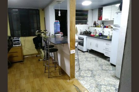 Casa à venda com 170m², 6 quartos e 1 vaga