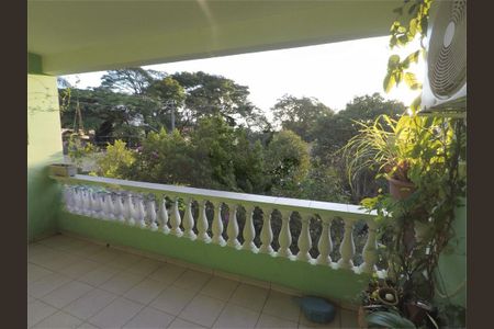 Casa à venda com 248m², 4 quartos e 5 vagas