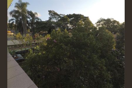 Casa à venda com 248m², 4 quartos e 5 vagas