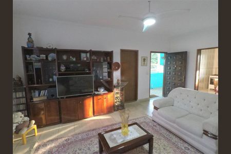 Casa à venda com 248m², 4 quartos e 5 vagas