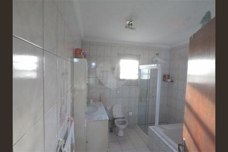 Casa à venda com 248m², 4 quartos e 5 vagas