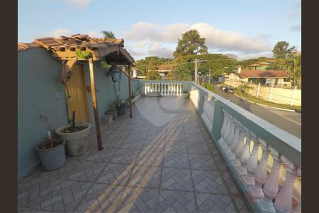 Casa à venda com 248m², 4 quartos e 5 vagas