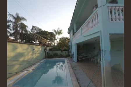 Casa à venda com 248m², 4 quartos e 5 vagas