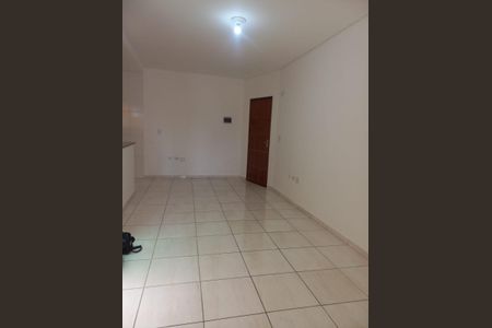 Sala de apartamento para alugar com 2 quartos, 40m² em Cidade São Jorge, Santo André