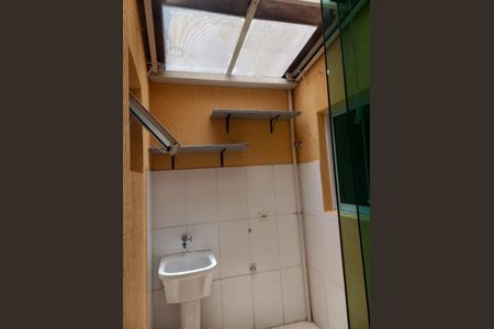 Área de serviço de apartamento para alugar com 2 quartos, 40m² em Cidade São Jorge, Santo André