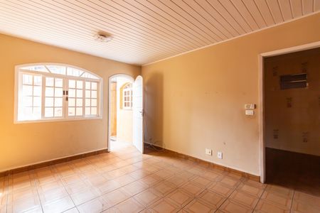 Casa à venda com 170m², 2 quartos e 4 vagas Casa à venda com 170m², 2 quartos e 4 vagasSuíte