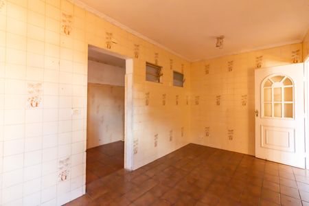 Casa à venda com 170m², 2 quartos e 4 vagas Casa à venda com 170m², 2 quartos e 4 vagasCozinha