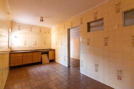 Casa à venda com 170m², 2 quartos e 4 vagas Casa à venda com 170m², 2 quartos e 4 vagasCozinha