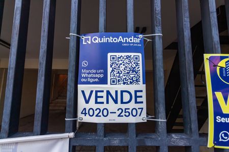 Casa à venda com 170m², 2 quartos e 4 vagas Casa à venda com 170m², 2 quartos e 4 vagasPlaca